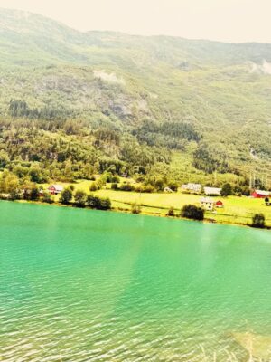 Dilara Gönder Instagram - Norveç ❤️ #norway #norwayfjords