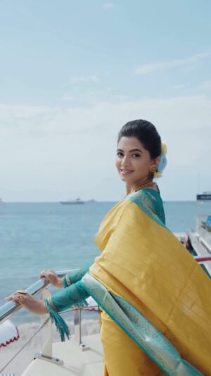 Disha Madan Instagram - As I step onto the global stage at the FICCI Indian Pavilion in Cannes, I’m not just wearing fabric and gold—I’m carrying the spirit of Karnataka with me.

This Kanchivaram saree wraps around me like the embrace of the women who came before me, their strength and stories woven into every thread. And the Kaasina Haara around my neck isn’t just jewelry—it’s a piece of my history, a symbol of where I come from, and a way to share the beauty of our culture with the world.

Traditionally crafted with rows of gold coins, the Kaasina Haara has been worn by women in Karnataka for centuries—an emblem of prosperity, heritage, and timeless grace passed down through generations.

In this moment, I carry them all with pride, letting the world see the richness of where I come from.
#FromKarnatakatoCannes

Blouse: @bhuvi_kilpady 
Shot & Edited: @manu_warrier 
MUA: @makeoverbyyashy

#FromKarnatakaToCannes