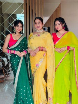 Disha Tewani Instagram - Kaise lag rahe hai hum log marathi look mein? 🤔🤔🥰🥰🥰🥰
@aanchaljtewani @iamchahattewani
Makeup @designerfacesbyaanchal @aanchaljtewani
Hair @radhahairstylist108