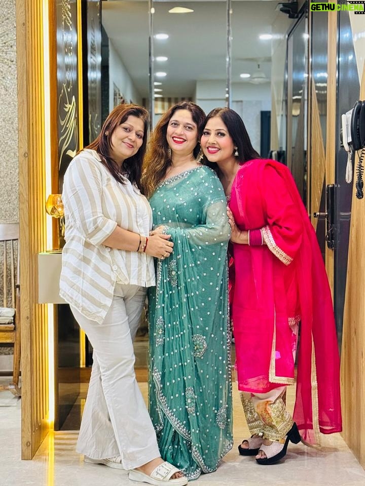 Disha Tewani - 3.2K Likes - Friendship is the only cement that will hold world together ❤️