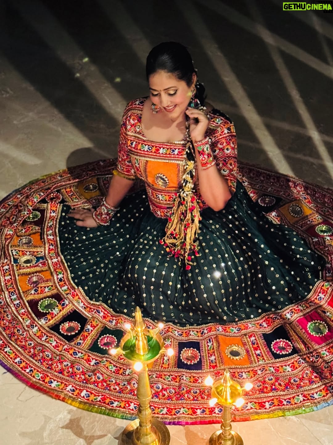 Disha Tewani - 3 Likes - Orange for vibrance, green for grace, and diyas for endless glow🧡💚✨ 

[ Post , Instagram , Feed , FYP , Explore ]

#dishatewani #post #instagram #feed #fyp #blessed godisgreat