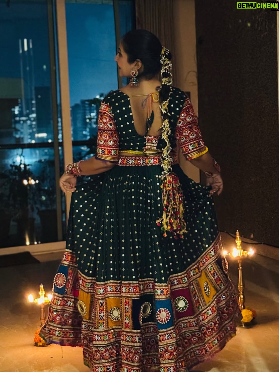 Disha Tewani - 3 Likes - Orange for vibrance, green for grace, and diyas for endless glow🧡💚✨ 

[ Post , Instagram , Feed , FYP , Explore ]

#dishatewani #post #instagram #feed #fyp #blessed godisgreat