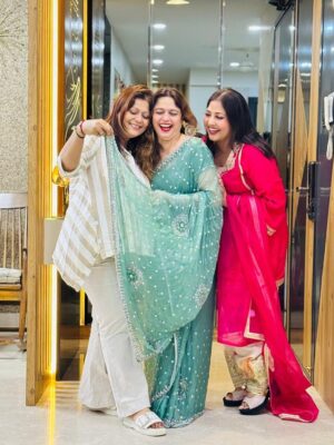 Disha Tewani Instagram - Friendship is the only cement that will hold world together ❤️