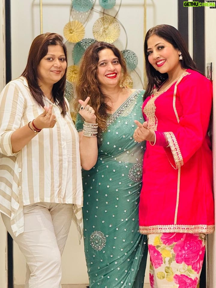 Disha Tewani - 3.2K Likes - Friendship is the only cement that will hold world together ❤️