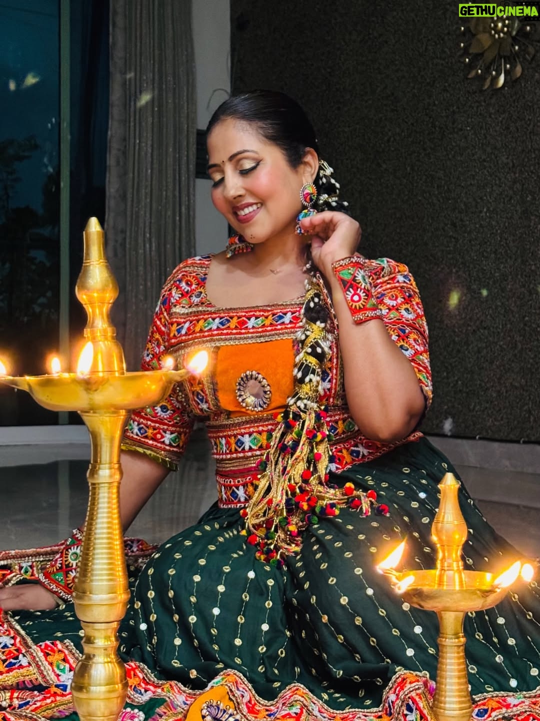 Disha Tewani - 3 Likes - Orange for vibrance, green for grace, and diyas for endless glow🧡💚✨ 

[ Post , Instagram , Feed , FYP , Explore ]

#dishatewani #post #instagram #feed #fyp #blessed godisgreat