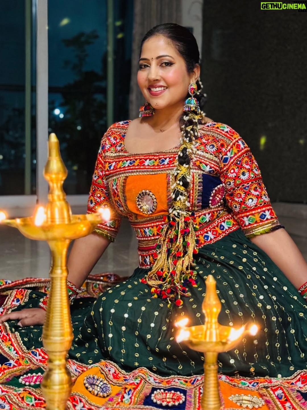 Disha Tewani - 3 Likes - Orange for vibrance, green for grace, and diyas for endless glow🧡💚✨ 

[ Post , Instagram , Feed , FYP , Explore ]

#dishatewani #post #instagram #feed #fyp #blessed godisgreat