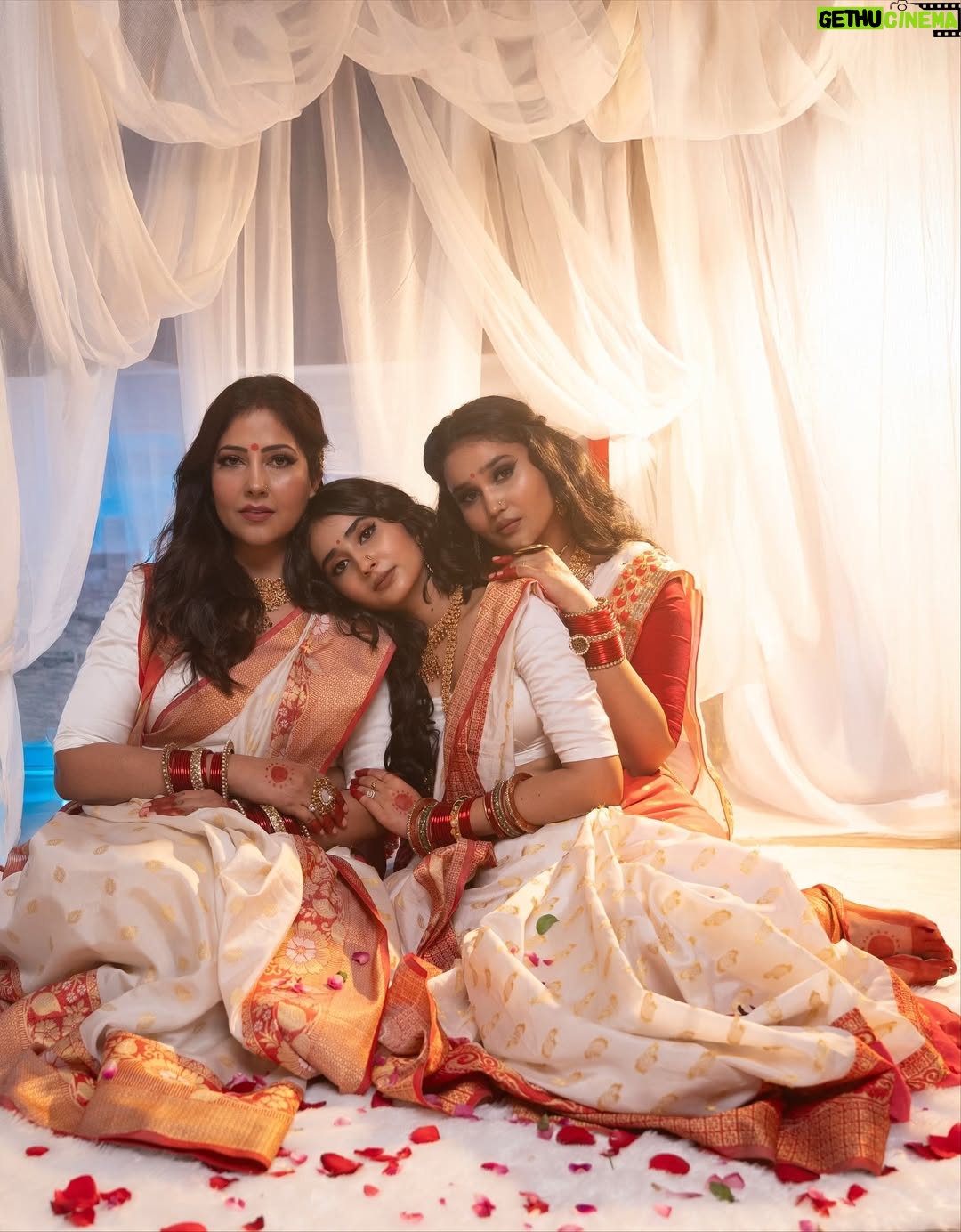 Disha Tewani - 40K Likes - Our Navratri glow is goddess-given. ❤️✨🥰 

#TheTewaniTrio