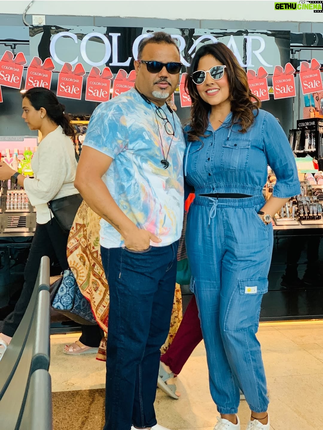 Disha Tewani - 1.1K Likes - Every day with you is a blessing, but today is extra special because it’s your birthday! Love you forever. 🎉💑 @thejimmytewani ❤️😘🫶🏻🎂🥳🥳