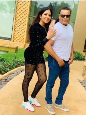 Disha Tewani Instagram - Every day with you is a blessing, but today is extra special because it’s your birthday! Love you forever. 🎉💑 @thejimmytewani ❤️😘🫶🏻🎂🥳🥳
