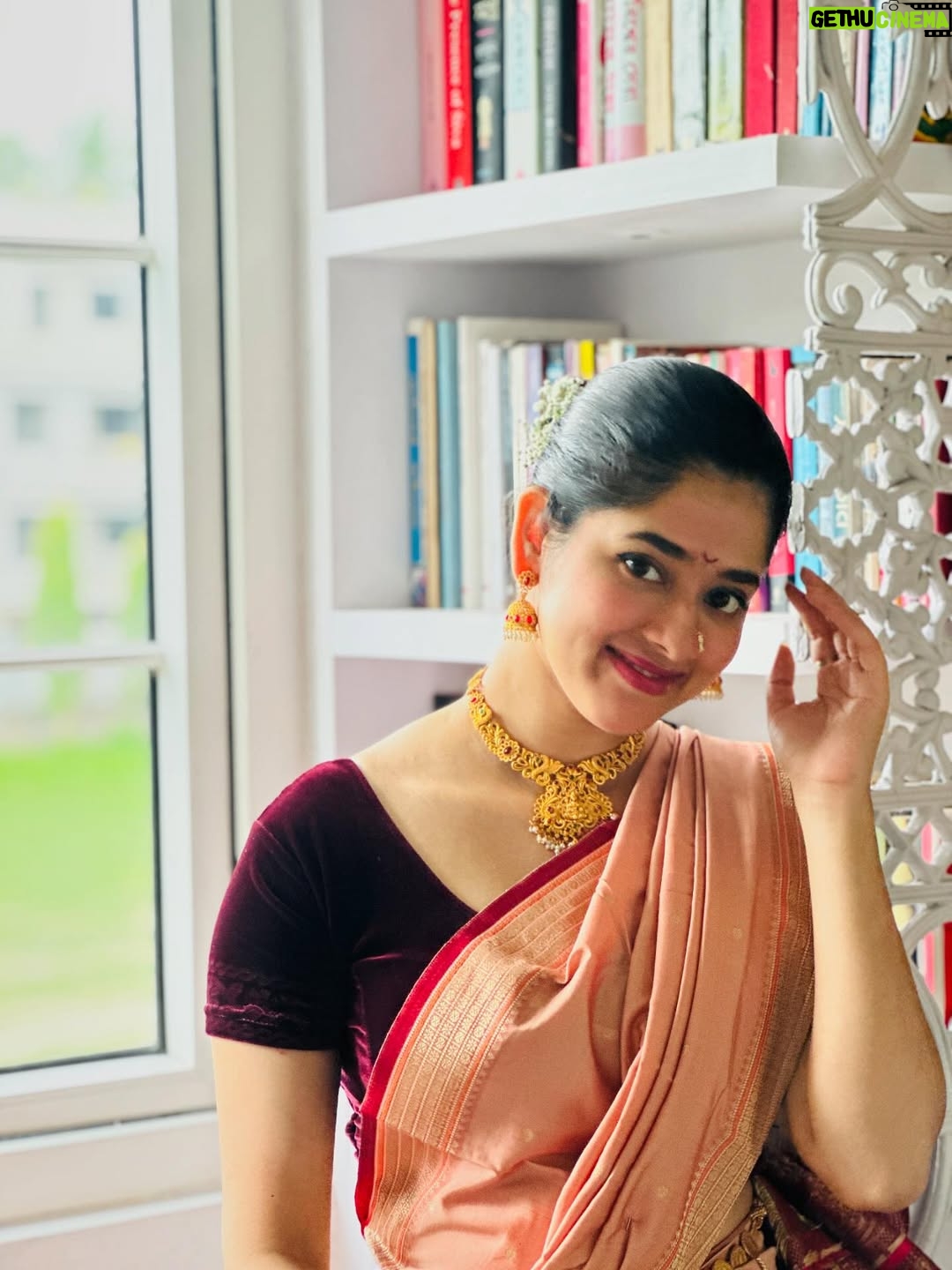 Ditipriya Roy - 98.2K Likes - || গনু দাদা || 🙏🏻❤️
.
.
.
.
.
.
.
.
.
.
. #ganeshchaturthi2025 #puja #house #worship #song #bappa #wednesday #wisdom #love #prosperity #peace #mood #instamood #instalike #instapic #instagram