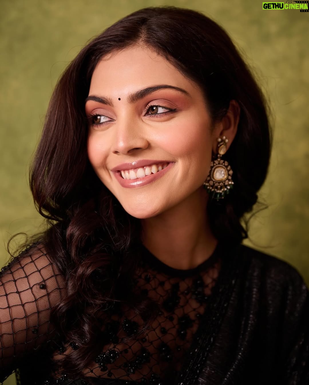 Divita Rai - 3K Likes - Fearlessly authentic ✨

Photographer: @kalyanyasaswi 
MUAH: @nandini__makeupartist 
Jewellery: @srinavdurgajewellers_ @mreatives 
Styling: @__.gunjan.__ 

@timestalent @rishubartaria @reema_rathod 

#filmfaresouth