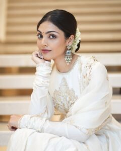 Actress Divita Rai HD Photos and Wallpapers February 2025