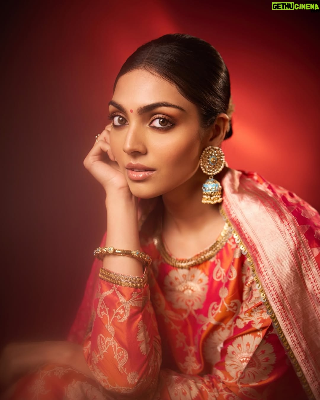 Divita Rai - 2.5K Likes - In life’s rhythm, find hope’s melody 🎶
For Ganesh Chaturthi! 🙏🏼♥️
Wearing @alkaline_namyo 
Clicked by @nikhillmanttri