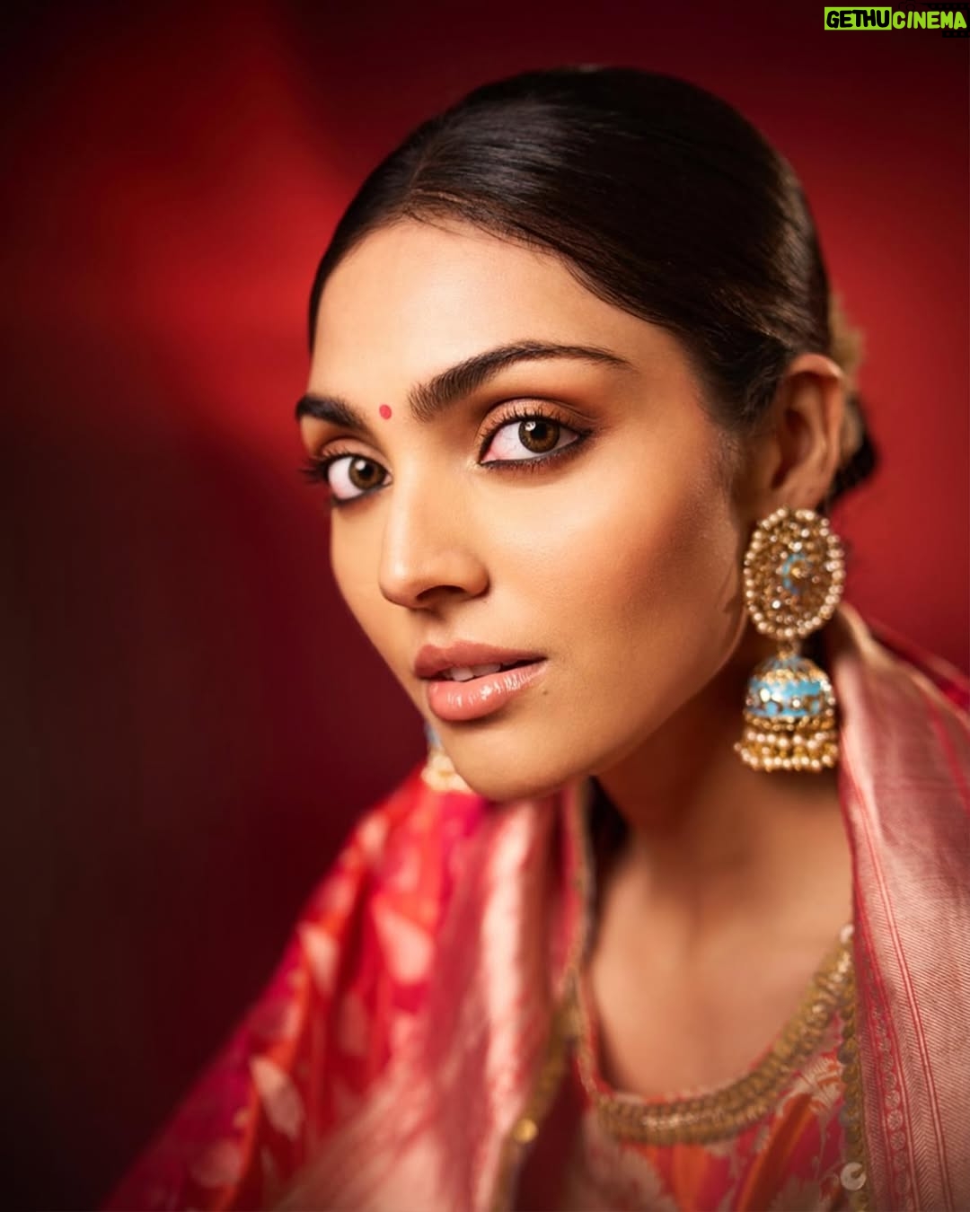 Divita Rai - 2.5K Likes - In life’s rhythm, find hope’s melody 🎶
For Ganesh Chaturthi! 🙏🏼♥️
Wearing @alkaline_namyo 
Clicked by @nikhillmanttri