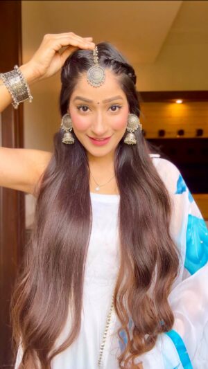 Divya Nagar Chaudhary Instagram - Comment "Link" for the accessories ✨
accessories from amazon under 300Rs 💖
.
.
.
.
.
.
.
.
.
.
.
.
.
.
.
#Getstyledwithamazon #ad #Amazonbeautyfinds
#GlobalBrandStore
@amazonfashionin #hair #haircut #hairstylist #hairstyles #hairstyles