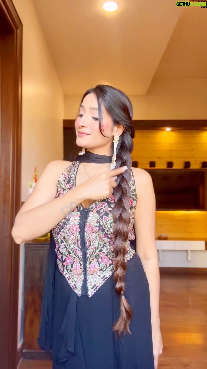 Divya Nagar Chaudhary - 1.4K Likes - Comment "Link" for the Accessories 🌷
.
.
.
.
.
.
.
.
.
.
.
.
.
.
.
.
.
.
#Getstyledwithamazon #ad #Amazonbeautyfinds
#GlobalBrandStore
 - @amazonfashionin