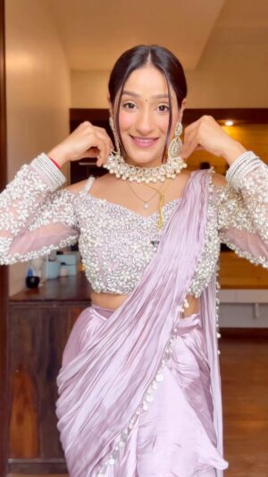 Divya Nagar Chaudhary Instagram - "30Days-30Hairstyles" April Edition 💓
.
.
.
.
.
#weddingphotography #wedding #shadi #lehnga
#fyp #fypage #trendingreels #trendingsongs #indian #indianlook #barbie #barbietrend #fashion #fashionstyle #fashionblogger #fashionista #dresses #dress #pink #suits @myntrafashionsuperstar @myntrabeauty @myntra @amazonfashionin #christmas #christmasdecor #dress #hairstylist #hair #indian hairstyles #hairtutorial