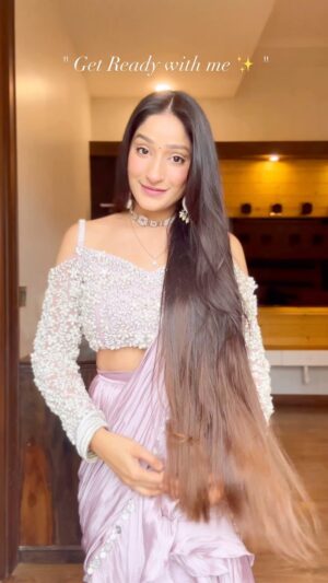 Divya Nagar Chaudhary Instagram - Comment "Link" for the Makeup Products used in this video 💖🔗
.
.
.
.
.
#Getstyledwithamazon #ad #Amazonbeautyfinds
#GlobalBrandStore
- @amazonfashionin
.
.
.
.
#indian #hair #hairtutorial #hairstylist #fashion #fyp #trendingreels #fypage #indianlook #trendingsongs #disney #disneyland #longhair #flower #floral #dress #contentcreator #hairtransformation #hairideas