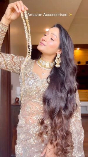 Divya Nagar Chaudhary Instagram - Comment "Link" for the accessories ✨
Beautiful Chain that can be styled in various ways💖
.
.
.
.
.
.
.
.
.
.
.
.
.
.
.
#Getstyledwithamazon #ad #Amazonbeautyfinds
#GlobalBrandStore
@amazonfashionin