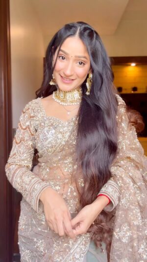 Divya Nagar Chaudhary Instagram - Look8th✨"30Days-30Hairstyles" April Edition 💓
Saree- Custom Made @houseofivy.online ✨
.
.
.
.
.
#weddingphotography #wedding #shadi #lehnga
#fyp #fypage #trendingreels #trendingsongs #indian #indianlook #barbie #barbietrend #fashion #fashionstyle #fashionblogger #fashionista #dresses #dress #pink #suits @myntrafashionsuperstar @myntrabeauty @myntra @amazonfashionin #christmas #christmasdecor #dress #hairstylist #hair #indian hairstyles #hairtutorial