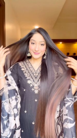 Divya Nagar Chaudhary Instagram - "30Days-30Hairstyles" April Edition 💓
.
.
.
.
.
#weddingphotography #wedding #shadi #lehnga
#fyp #fypage #trendingreels #trendingsongs #indian #indianlook #barbie #barbietrend #fashion #fashionstyle #fashionblogger #fashionista #dresses #dress #pink #suits @myntrafashionsuperstar @myntrabeauty @myntra @amazonfashionin #christmas #christmasdecor #dress #hairstylist #hair #indian hairstyles #hairtutorial