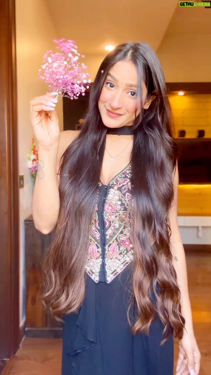 Divya Nagar Chaudhary - 1.1K Likes - 🌸

.
.
.
.
.
.
.
#indian #hair #hairtutorial #hairstylist #fashion #fyp #trendingreels #fypage #indianlook #trendingsongs #disney #disneyland #longhair #flower #floral #dress #contentcreator #hairtransformation #hairideas