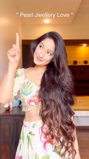 Divya Nagar Chaudhary Instagram - Comment "Link" for the Jewellery✨
"30Days-30Hairstyles" April Edition 💓
.
.
.
.
.
#weddingphotography #wedding #shadi #lehnga
#fyp #fypage #trendingreels #trendingsongs #indian #indianlook #barbie #barbietrend #fashion #fashionstyle #fashionblogger #fashionista #dresses #dress #pink #suits @myntrafashionsuperstar @myntrabeauty @myntra @amazonfashionin #christmas #christmasdecor #dress #hairstylist #hair #indian hairstyles #hairtutorial