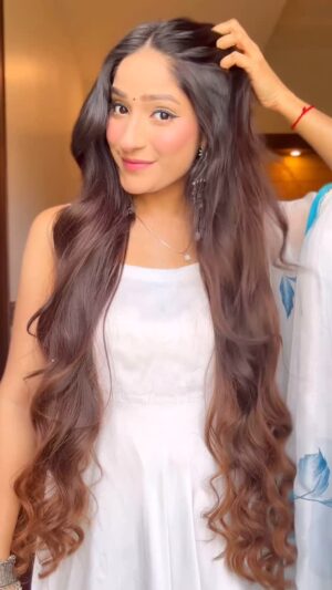 Divya Nagar Chaudhary Instagram - "30Days-30Hairstyles" April Edition 💓
Suit @aachho 🦋
.
.
.
.
.
#weddingphotography #wedding #shadi #lehnga
#fyp #fypage #trendingreels #trendingsongs #indian #indianlook #barbie #barbietrend #fashion #fashionstyle #fashionblogger #fashionista #dresses #dress #pink #suits @myntrafashionsuperstar @myntrabeauty @myntra @amazonfashionin #christmas #christmasdecor #dress #hairstylist #hair #indian hairstyles #hairtutorial