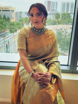 Divya Spandana Instagram - Such a pleasure to have inaugurated the Navika World Kannada Summit in Tampa, Florida! 
Makeup @diyapatell 
Hair @karenivelissebeauty 
Drapist @shineinbyvismithaprabhu
Sung beautifully by @mythri_iyer