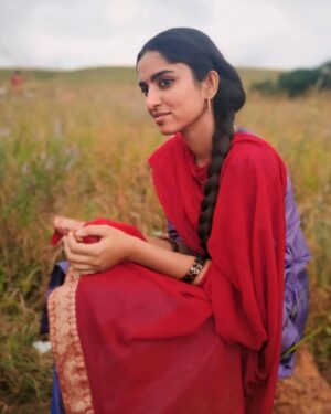Divya Sripada Instagram - Snehithuralu on 11/11/2020 :)