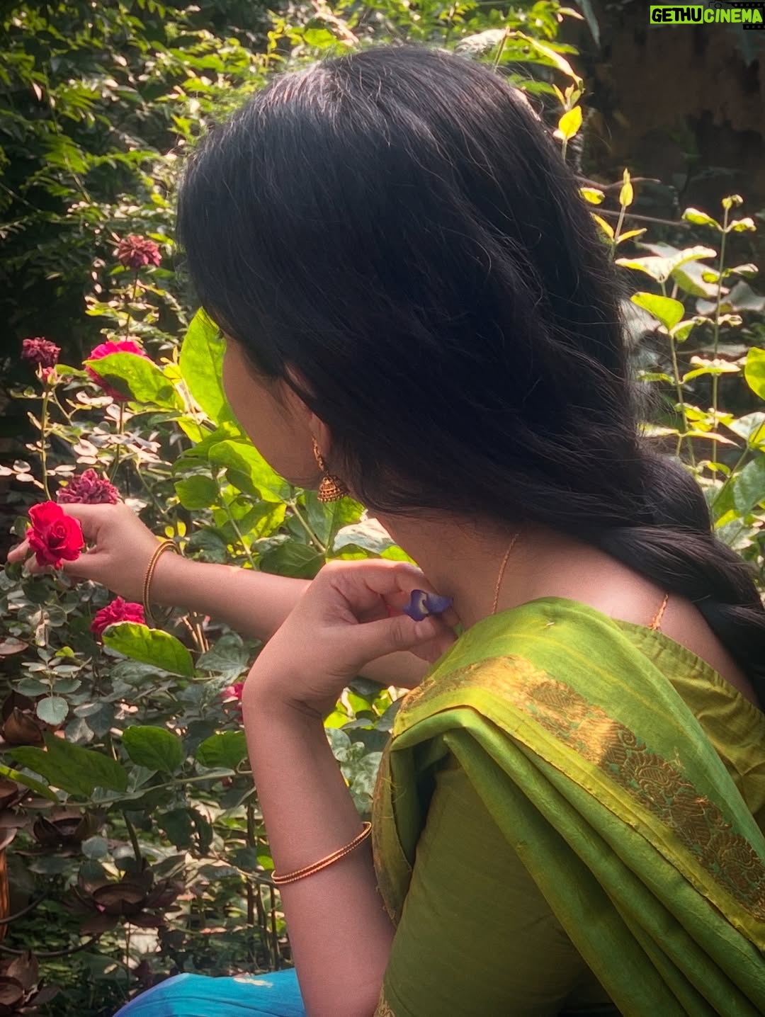 Divya Sripada - 41.7K Likes - Just your average bangaru thalli.. 🥰
.
.
.
.
Ps- the pictures are from Ugadi 2025🌸
