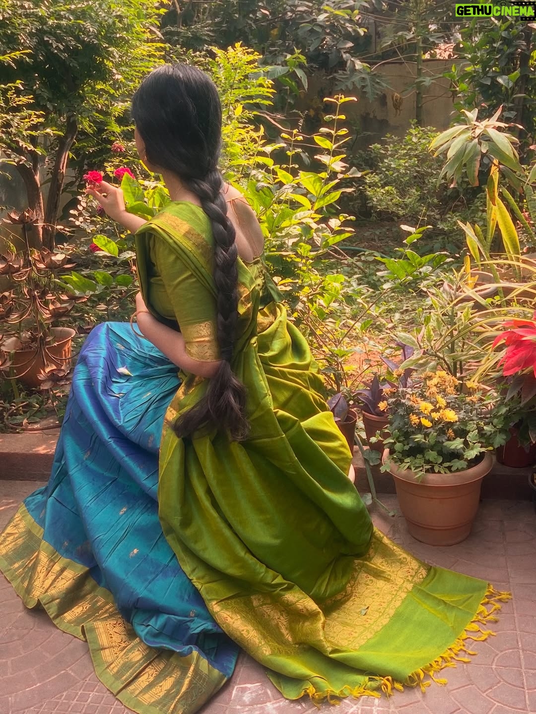 Divya Sripada - 41.7K Likes - Just your average bangaru thalli.. 🥰
.
.
.
.
Ps- the pictures are from Ugadi 2025🌸