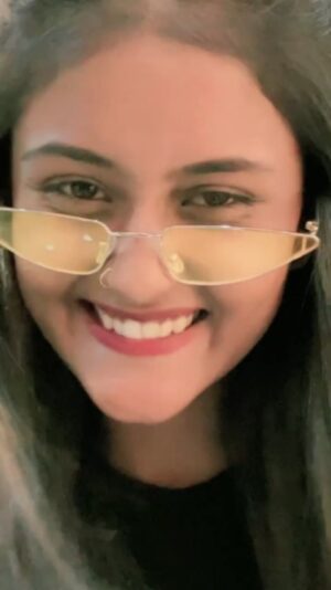 Diya Instagram - Aunty ji 😄 #reels #viral #reel #trending #beautiful #beauty #instagram #love