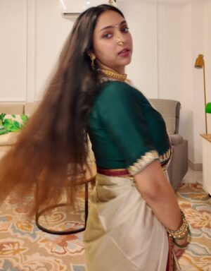 Dr Aishwarya Instagram - 🪷🪞
.
.
.
.
.
#southindiansarees
