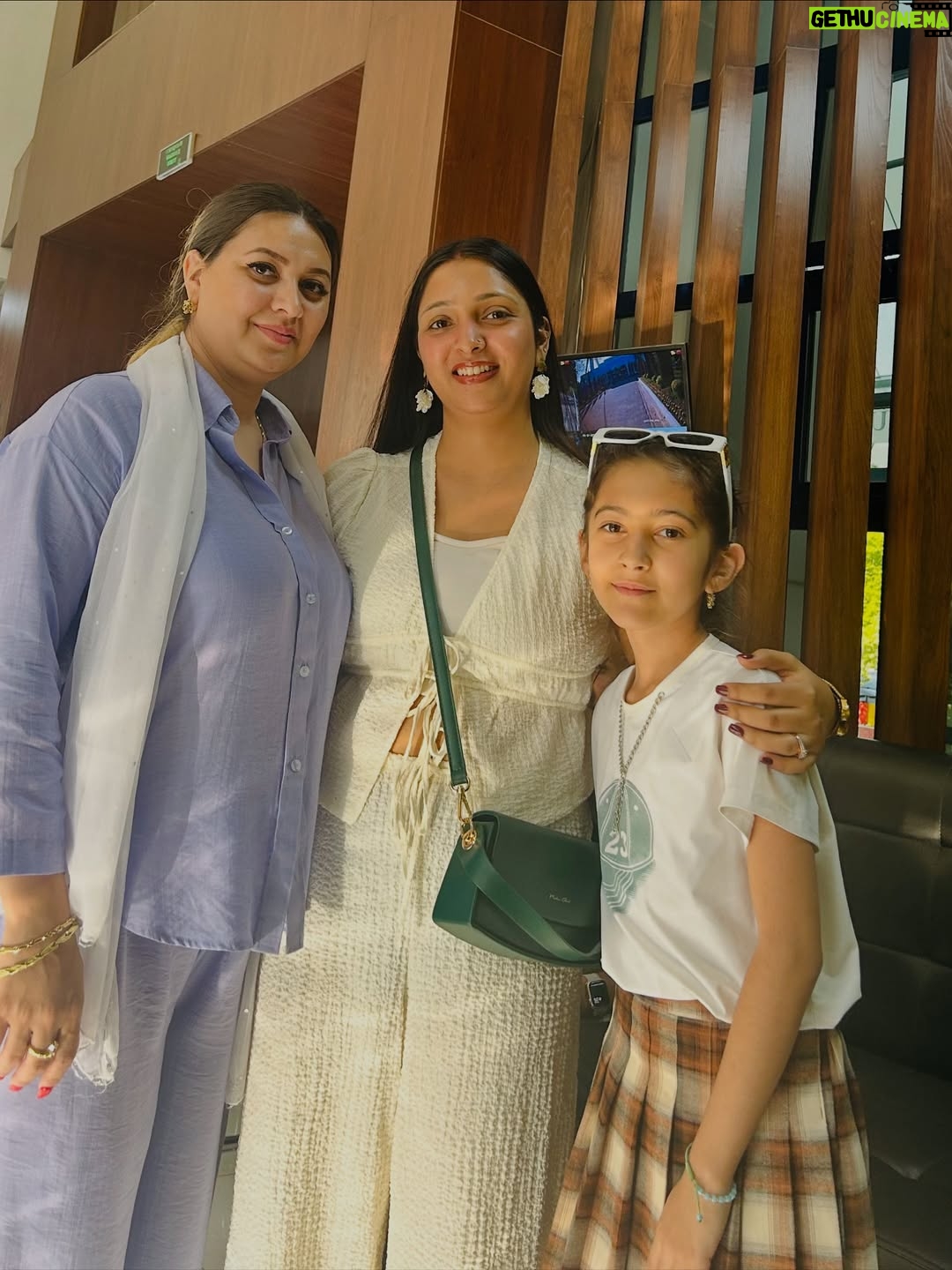 Dr Aishwarya - 1K Likes - “I’ve been lucky to travel across beautiful countries like Georgia, Thailand, Turkey and Vietnam—each with its charm and kind people. But there’s something truly special about Uzbekistan. The warmth here isn’t just in the sunshine, it’s in the hearts of the people. From strangers offering tea to families inviting me in like one of their own, this country redefines hospitality. Never have I felt so welcomed, so seen, and so at home in a land so far from mine. 🇺🇿💛 #UzbekistanDiaries #HeartOfCentralAsia #TravelWithGratitude”