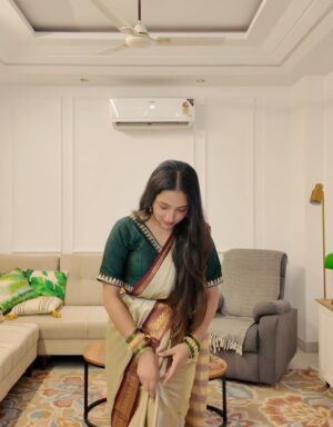 Dr Aishwarya Instagram - šŖ·šŖ
.
.
.
.
.
#southindiansarees