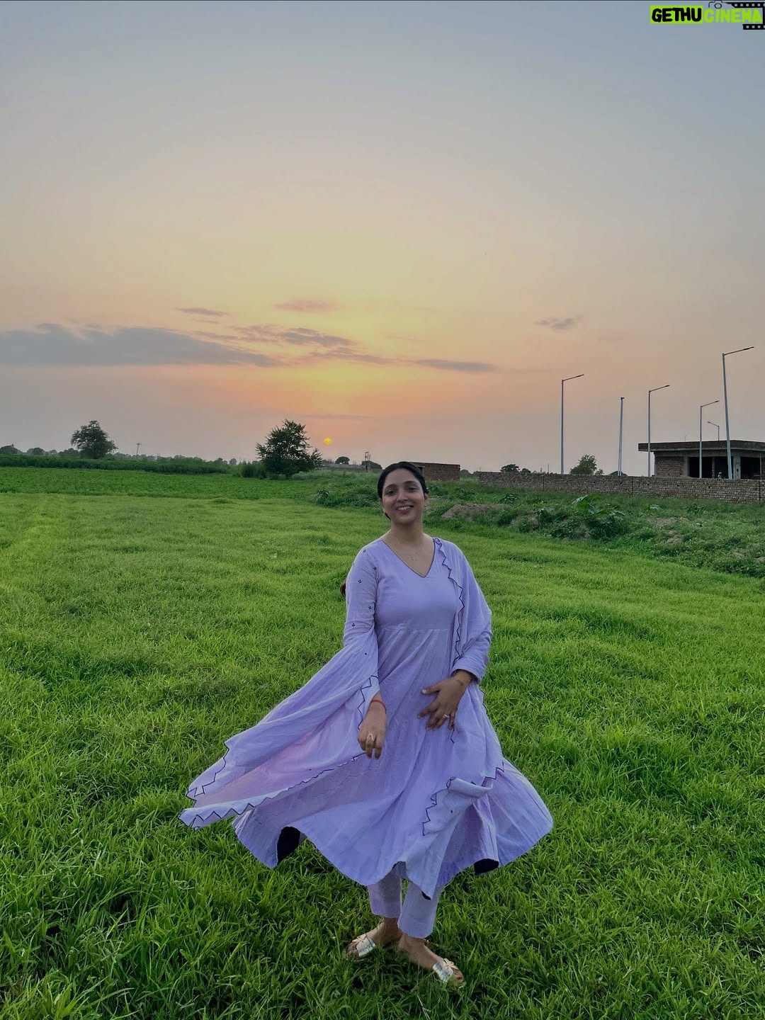 Dr Aishwarya - 1.7K Likes - Hair is growing, weight is increasing, skin is glowing...💁🏻‍♀️
Someone son’s treating me really good.😎😌
.
.
.
.
#love #couple #couplegoals❤️