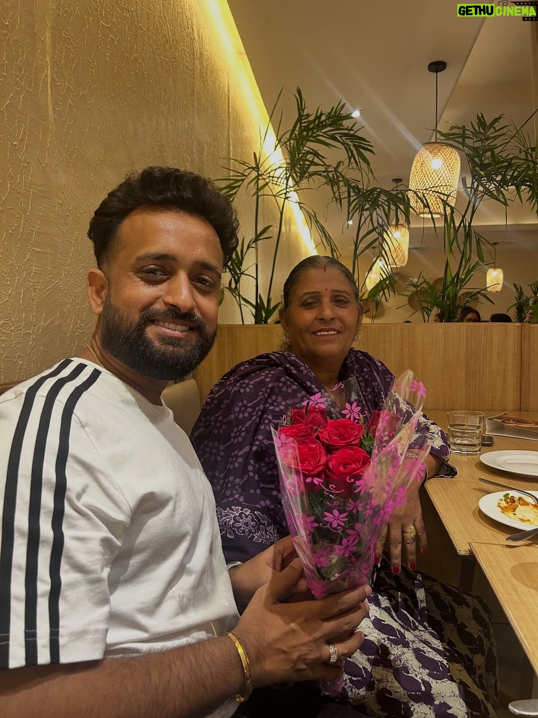 Dr Aishwarya - 1K Likes - I will always be a “husband’s girl.”
.
That man has helped me heal in ways he could never understand.
He’s my safe space.
My best friend.
A little boost of serotonin.
He feels like home.
.
Happy birthday my love 😍 
.
.
.
#birthdaylove