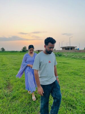 Dr Aishwarya Instagram - Hair is growing, weight is increasing, skin is glowing...💁🏻♀️
Someone son’s treating me really good.😎😌
.
.
.
.
#love #couple #couplegoals❤️