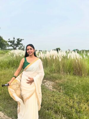 Dr Aishwarya Instagram - अयोध्या🪞
.
.
.
.
#ayodhya #rammandirayodhya🚩 #ayodhyaramtemple