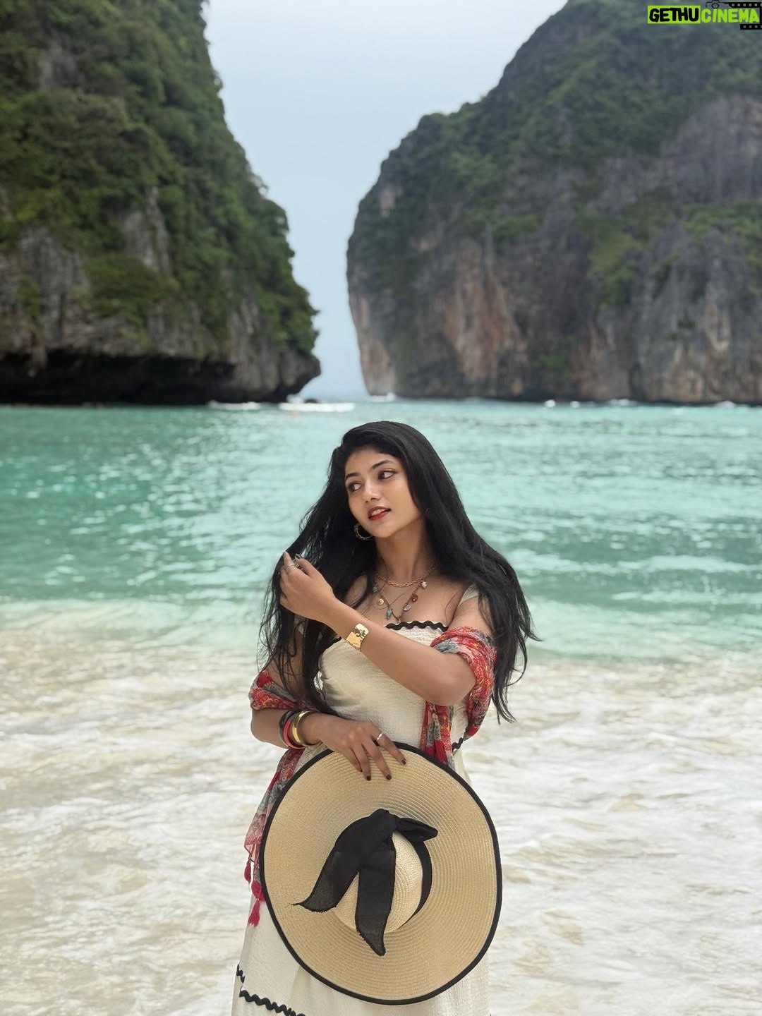 Drishya Raghunath - 41.2K Likes - 🐚🥥🪷🌊🐠

Travel agent: @clubtravalet.official 

#thailand #outfit #beachoutfit #drishya #drishyaraghunath