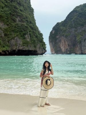 Drishya Raghunath Instagram - 🐚🥥🪷🌊🐠

Travel agent: @clubtravalet.official 

#thailand #outfit #beachoutfit #drishya #drishyaraghunath
