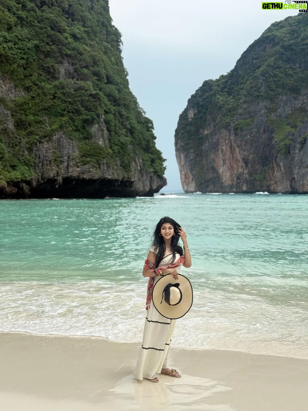 Drishya Raghunath - 41.2K Likes - 🐚🥥🪷🌊🐠

Travel agent: @clubtravalet.official 

#thailand #outfit #beachoutfit #drishya #drishyaraghunath