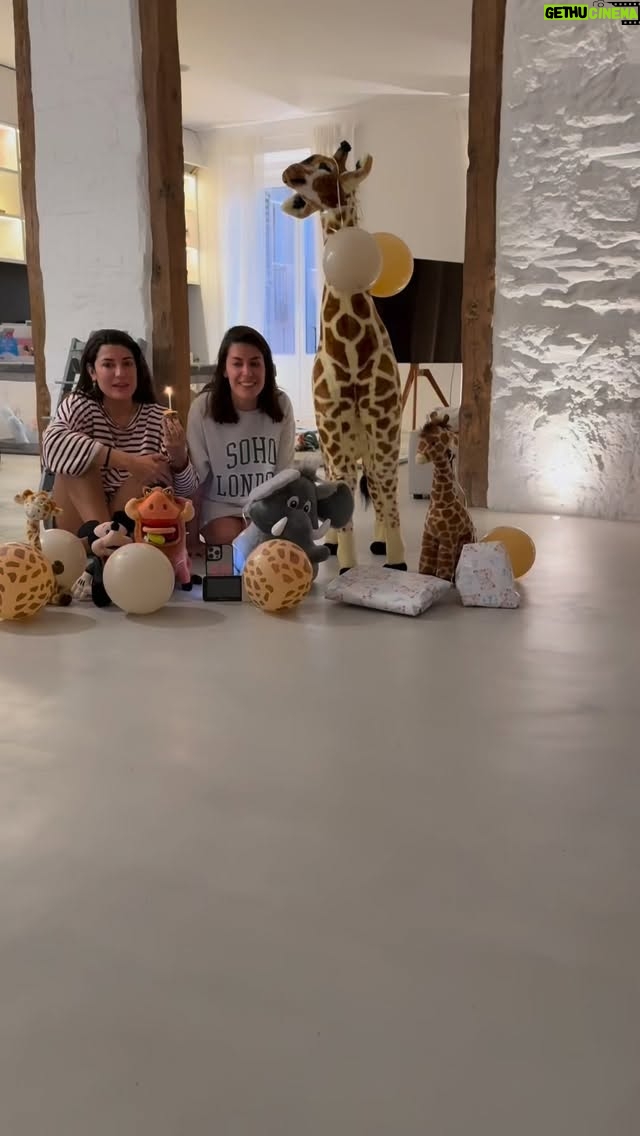 Dulceida - 211.5K Likes - no estamos llorando 🥹 hoy hace un año que nació el amor de nuestras vidas 🎂 felicitats princesa, les mamis t’estimen molt ✨🐭