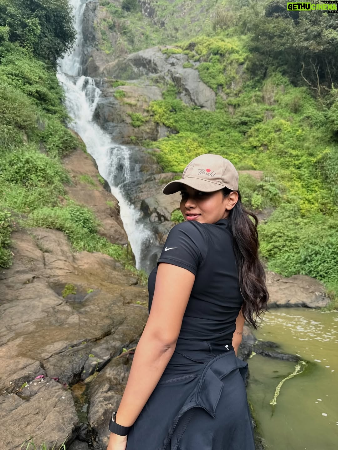 Dushara Vijayan - 62.9K Likes - நீ எனதருகினில் நீ இதை விட ஒரு கவிதையே கிடையாதே🤌🏼♥️