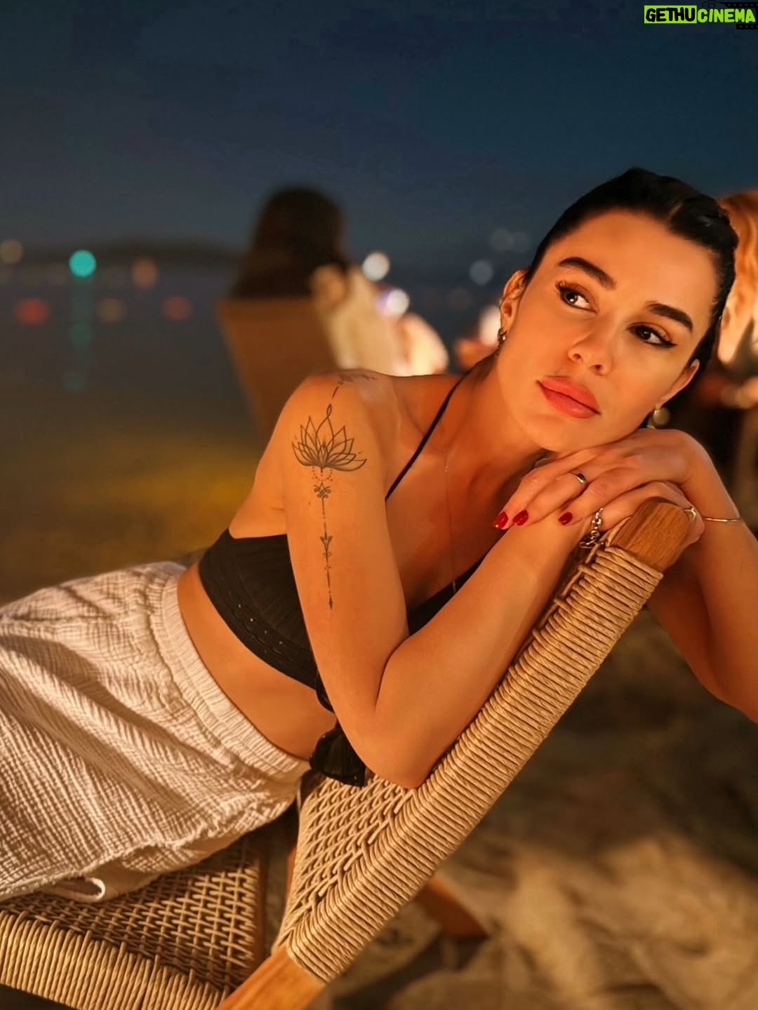 Duygu Şen - 8.6K Likes - 