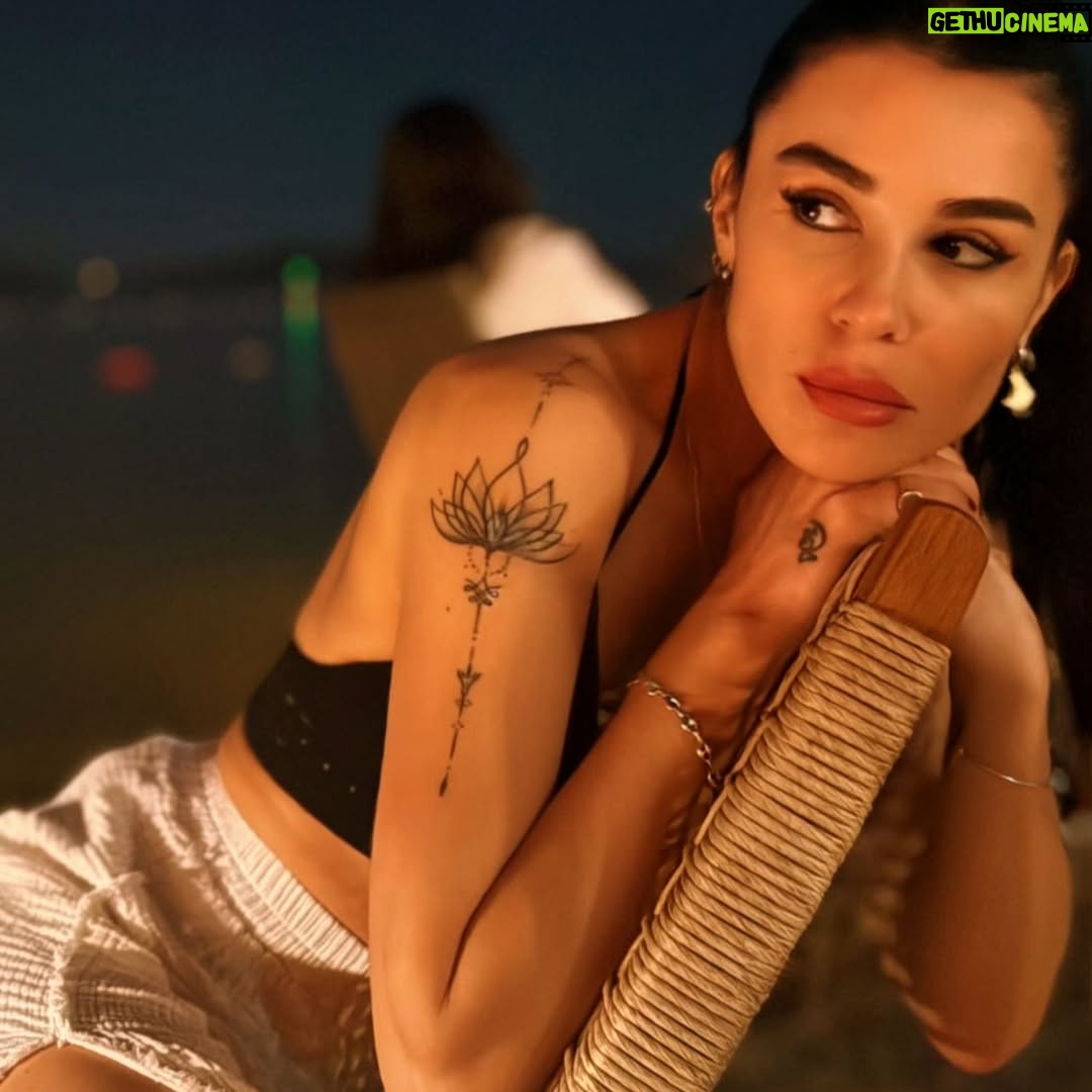 Duygu Şen - 8.6K Likes - 