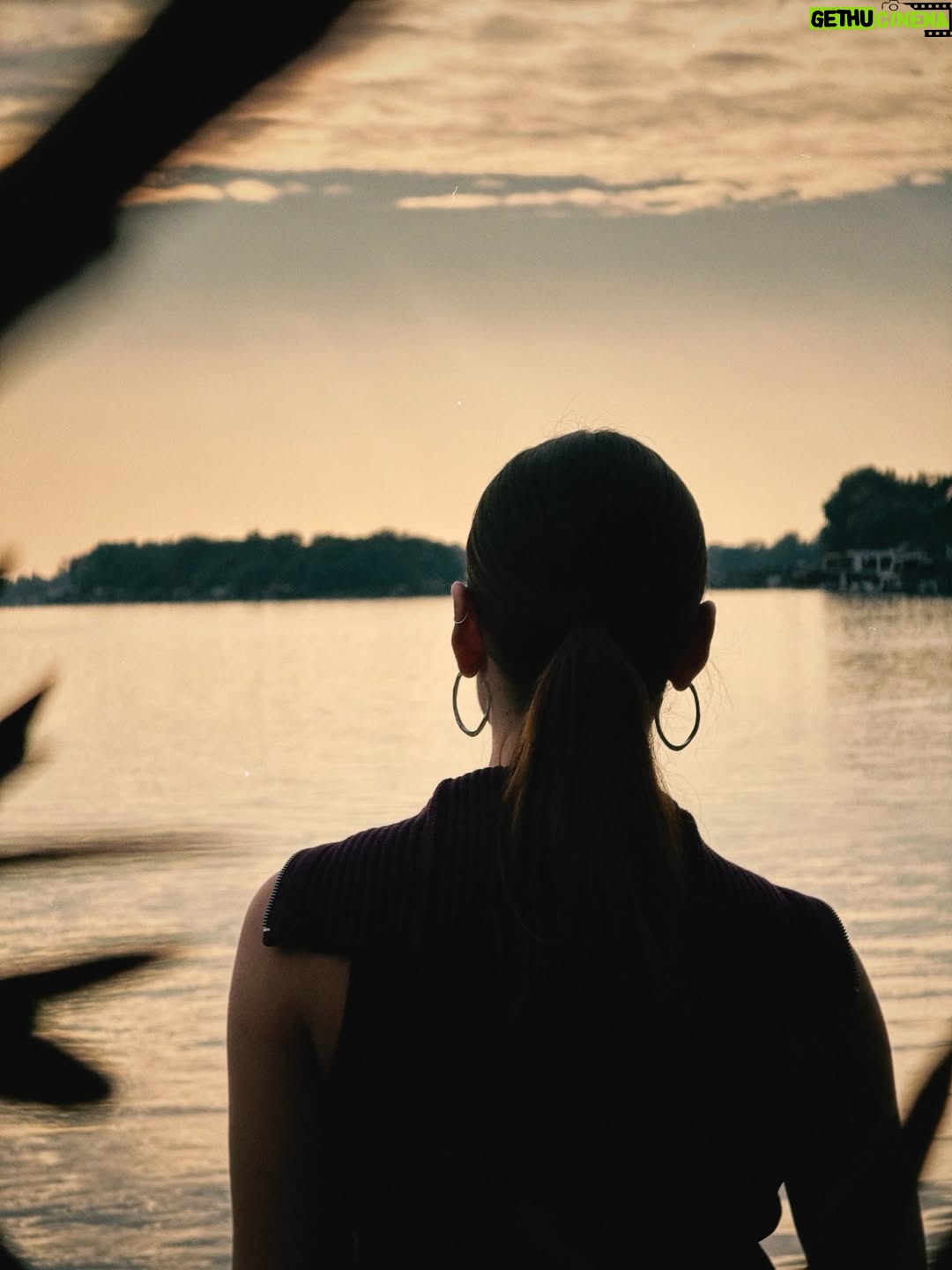 Ece Yaşar - 26.9K Likes - Hi sun, bye Belgrad!