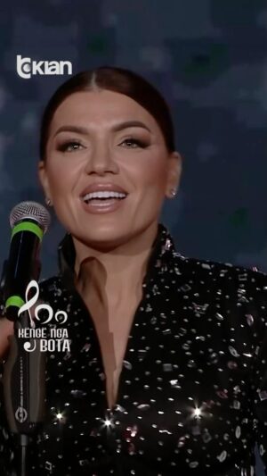 Edona Llalloshi Instagram - "Simpatia" nga Edona Llalloshi në #100KëngëNgaBota në #TvKlan 🎶🎙️
#100KëngëNgaBota #TvKlan #music #song #edonallalloshi #simpatia