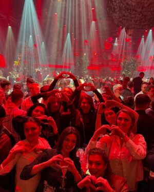 Edona Llalloshi Instagram - ❤️ me zjarr të pashuar, drejt fitores.
500K❤️ 118✅